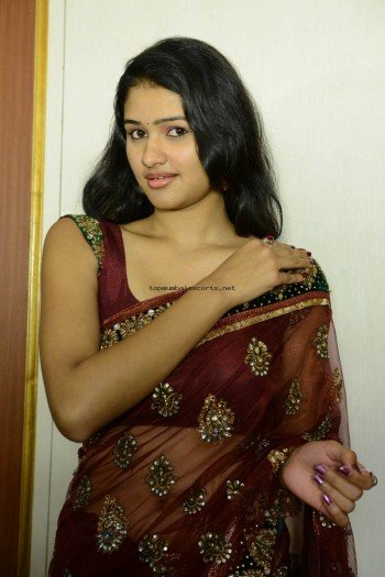 Sneha Malhotra call girls & escorts service in Mumbai