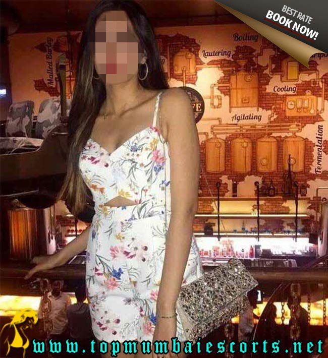 Aunty 40 escorts in Mumbai